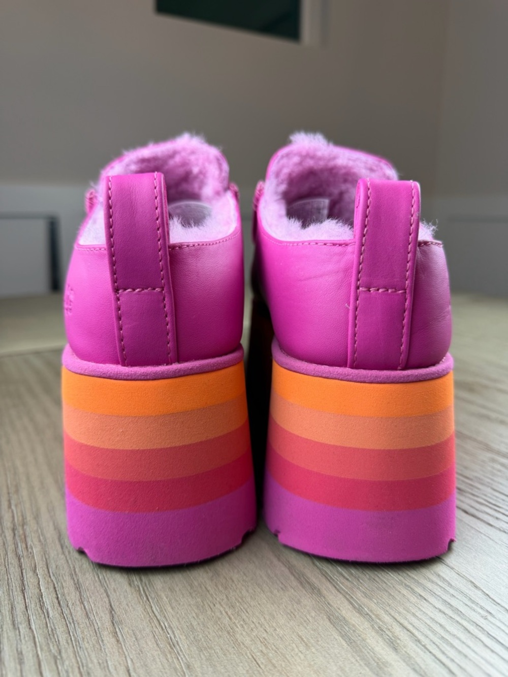 UGG Urseen Platform Shoes. New in the box! Women’s size 6 - Picture 5 of 10